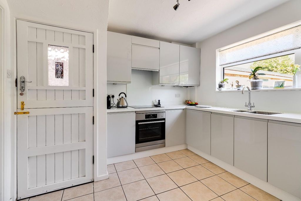 Property photo 2 of 15 Img (12).Jpg
