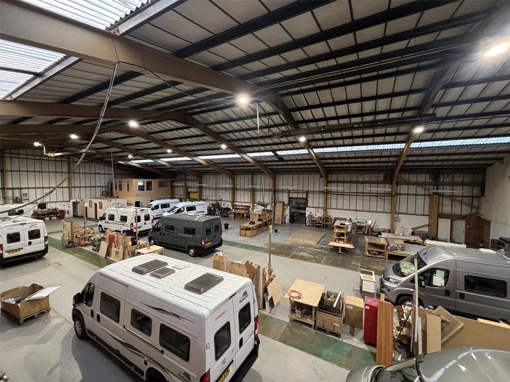 Property photo 1 of 12 Picture No. 15