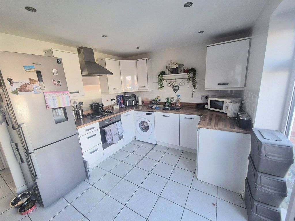 Property photo 2 of 10 Picture No. 16