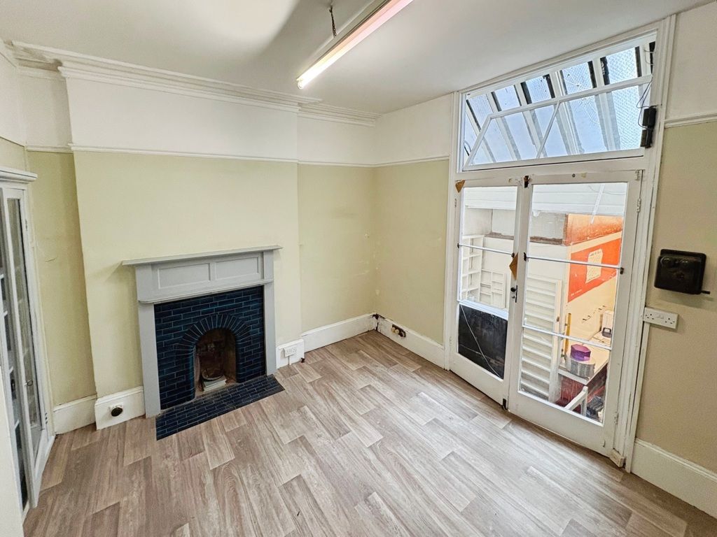 Property photo 3 of 9 Photo 3