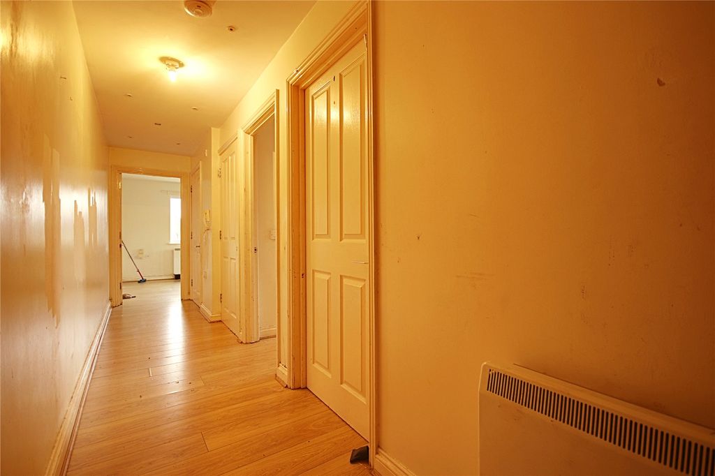 Property photo 3 of 11 Picture No. 12