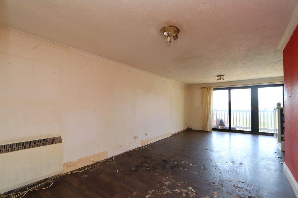 Property photo 3 of 9 Picture No. 04