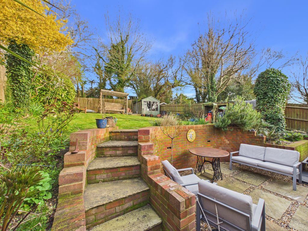 Property photo 3 of 17 Cam02536G0-Pr0077-Still022