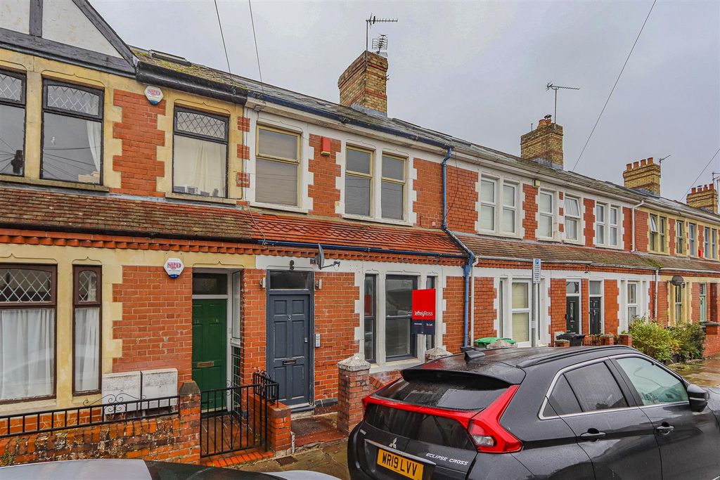 Property photo 1 of 12 Maldwyn Street 3A-1.Jpg