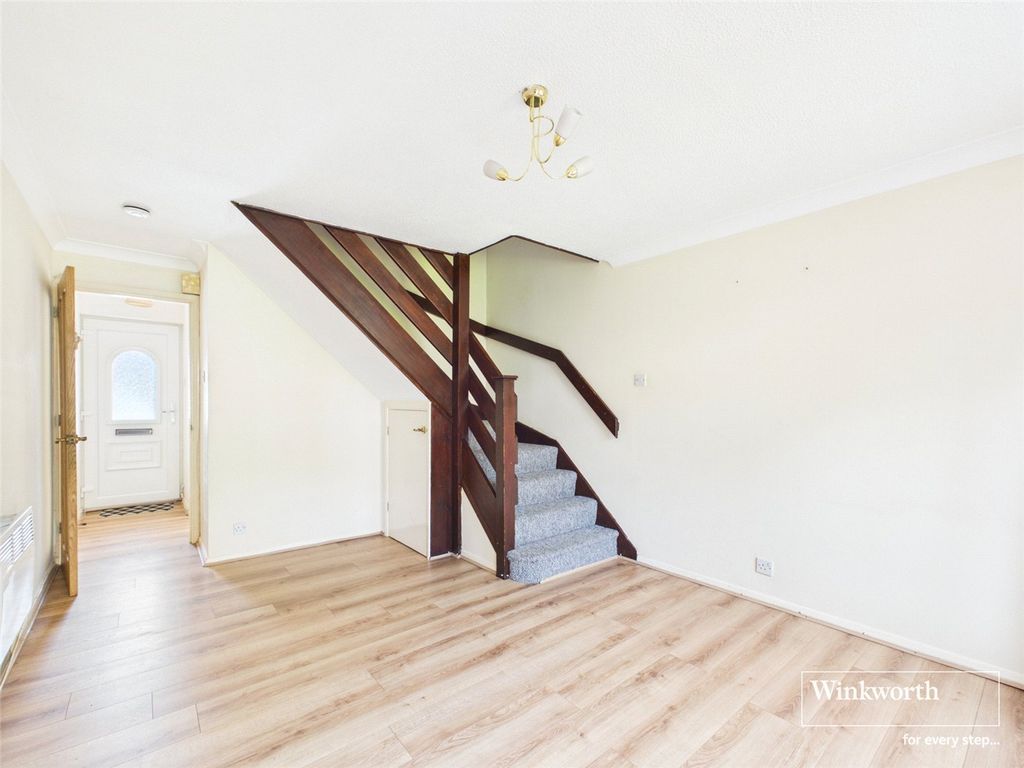 Property photo 2 of 8 Picture No. 22