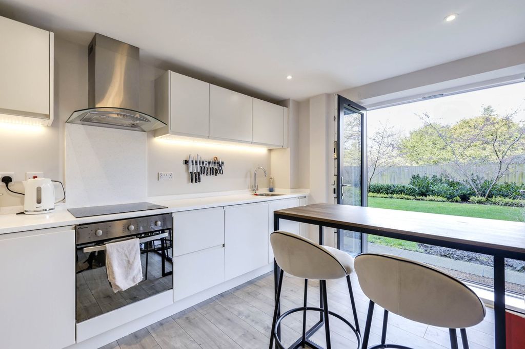 Property photo 2 of 15 Picture No. 26