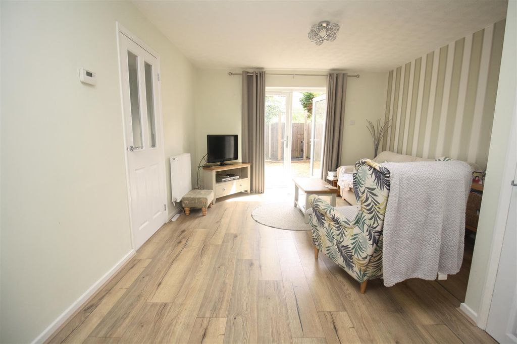 Property photo 2 of 16