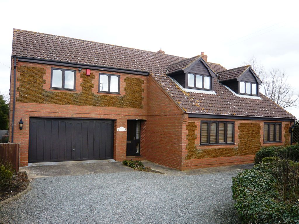 Property photo 1 of 14 Bedroom 3