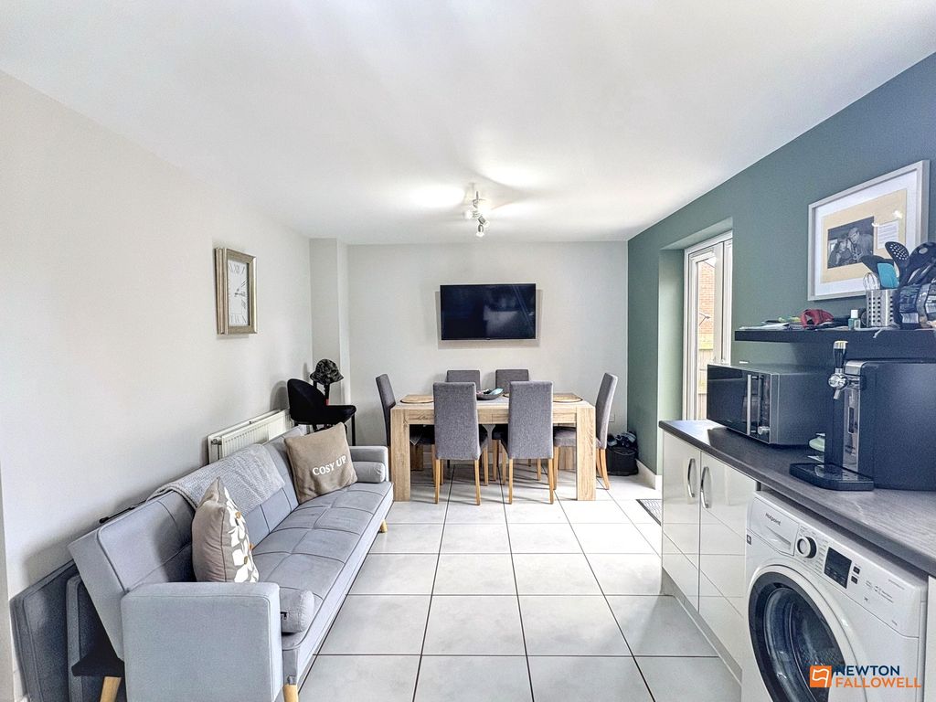 Property photo 3 of 29
