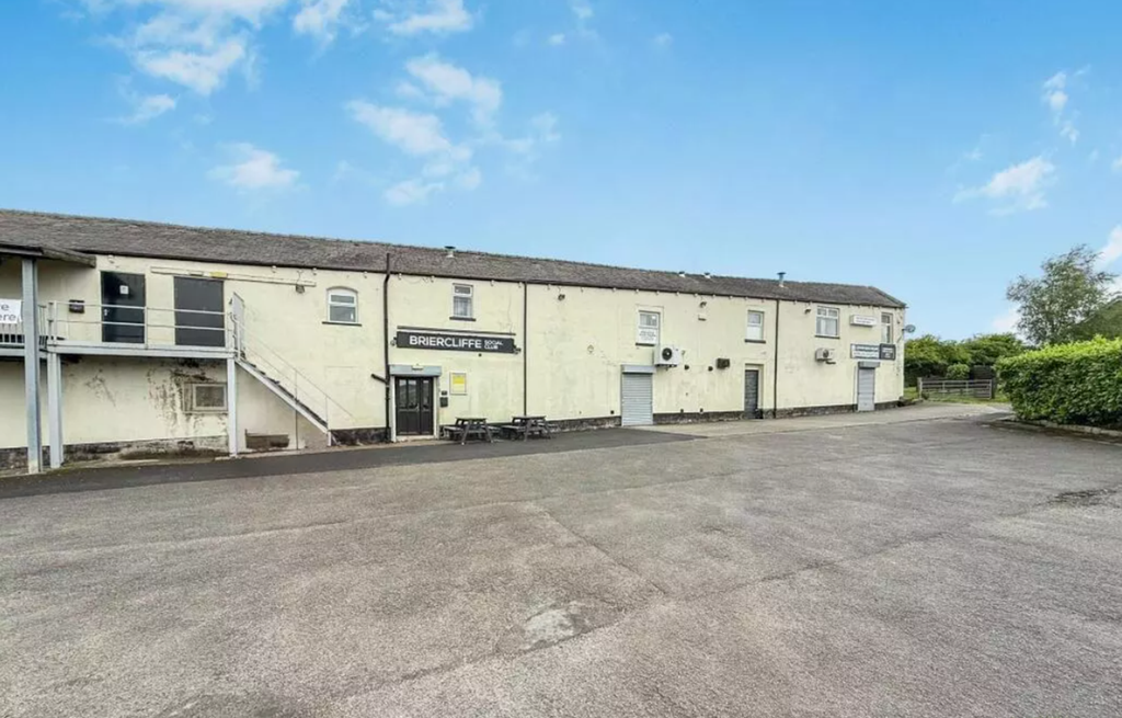 Property photo 2 of 12