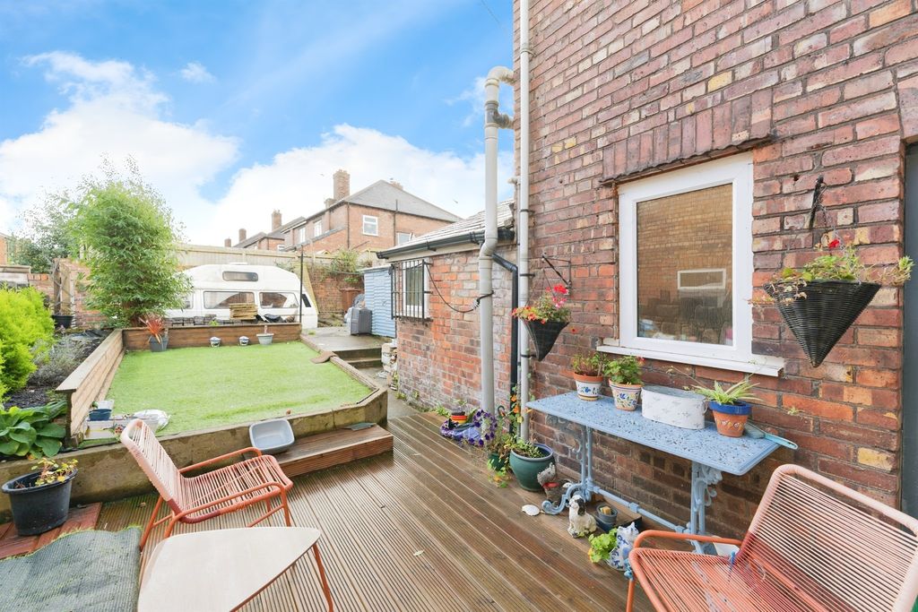 Property photo 2 of 19