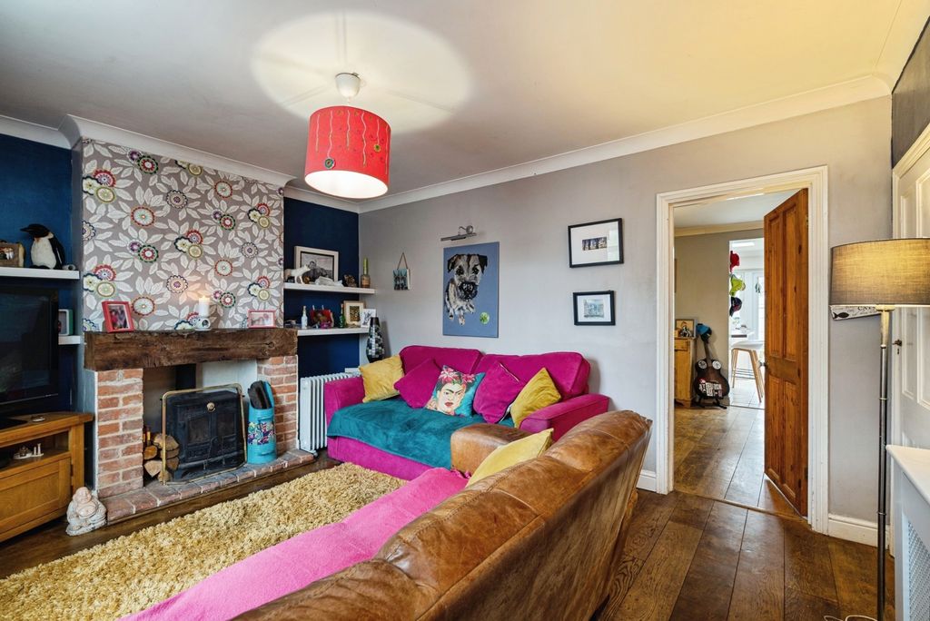 Property photo 3 of 18 Pbox-Img.Jpg