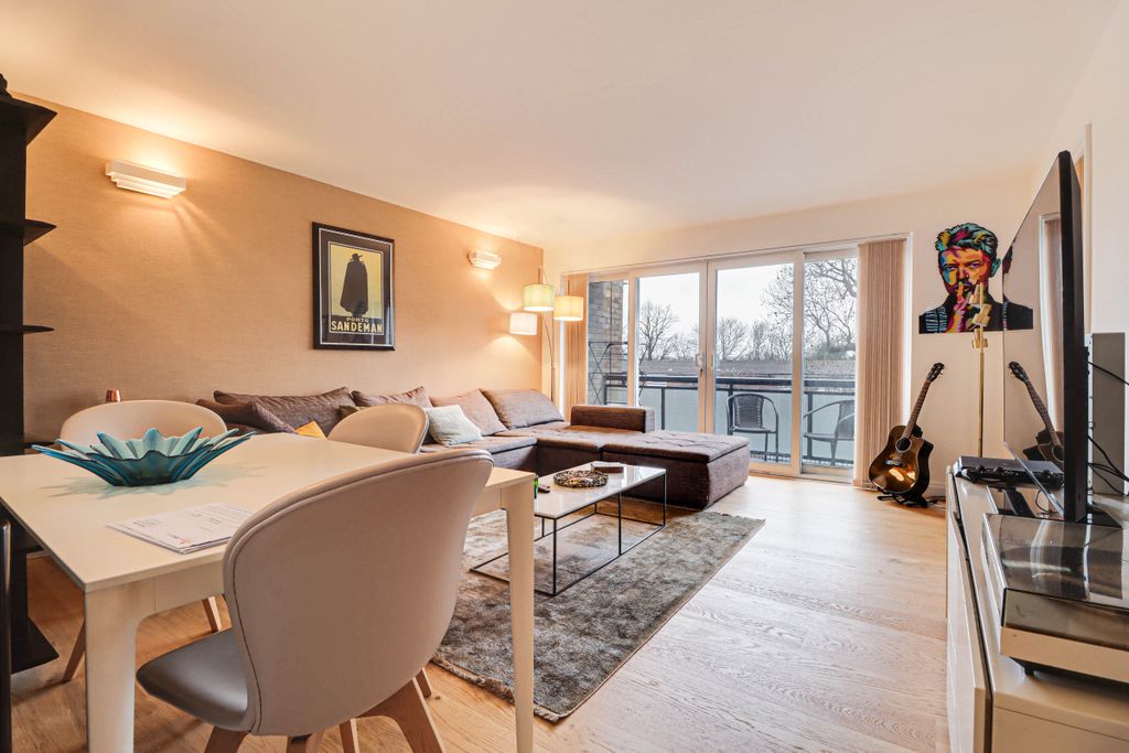 Property photo 3 of 13 Lounge/Diner