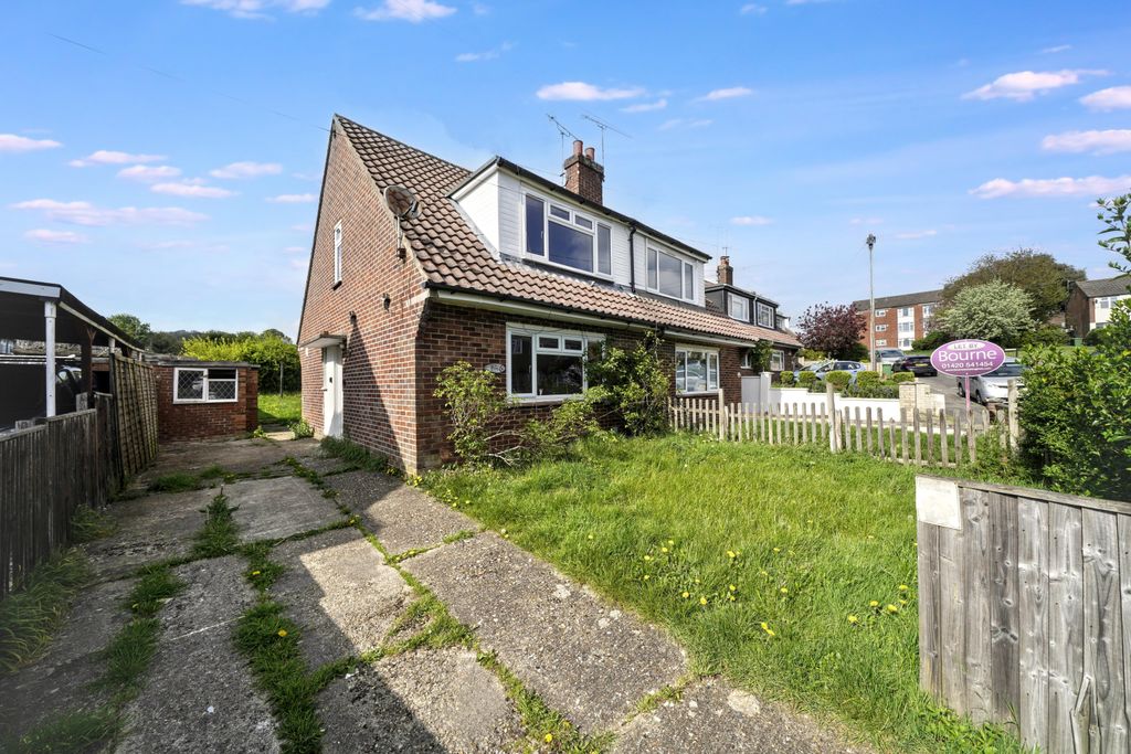 Property photo 1 of 24 156 Manor Road, Alton, Gu34 2Nz