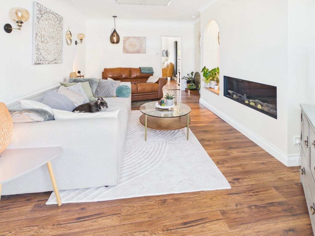 Property photo 3 of 16 5002505