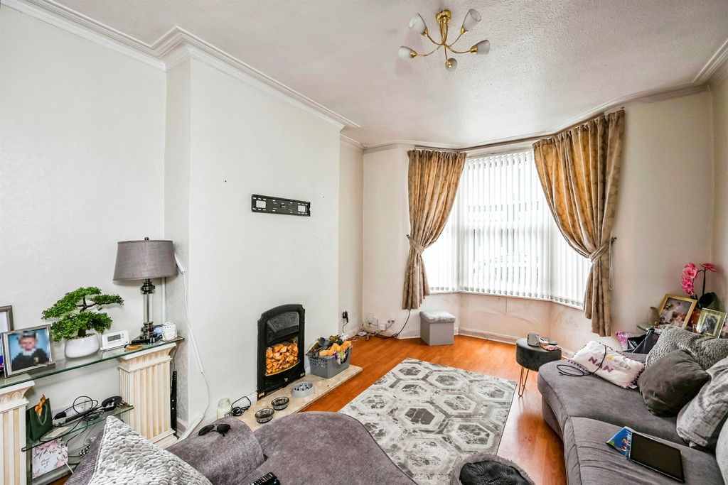 Property photo 2 of 10