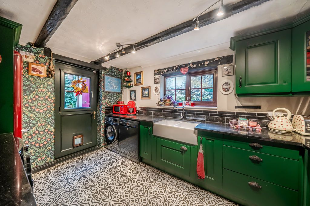 Property photo 3 of 13 Photo 12