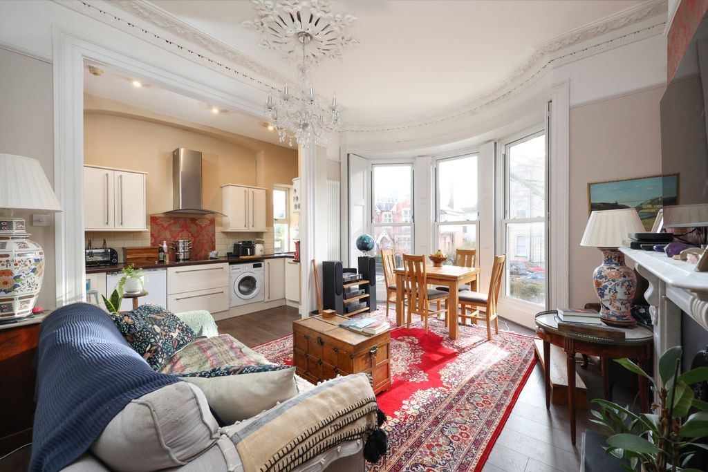 Property photo 3 of 12 Sitting/Dining/Kitchen