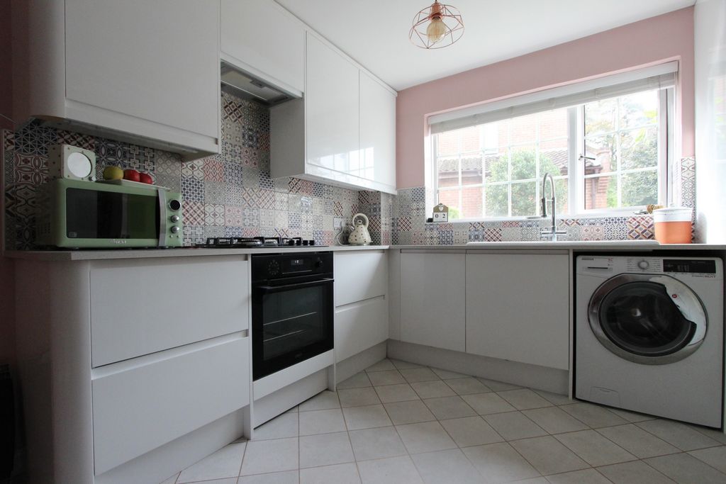 Property photo 3 of 13 Photo 9