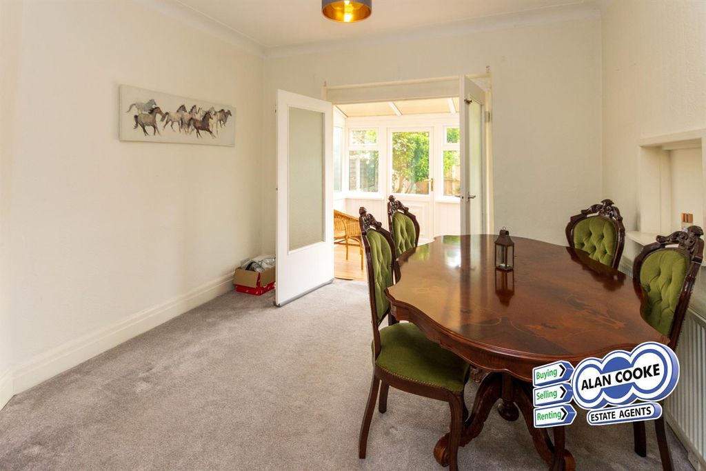 Property photo 3 of 18 Dining Room