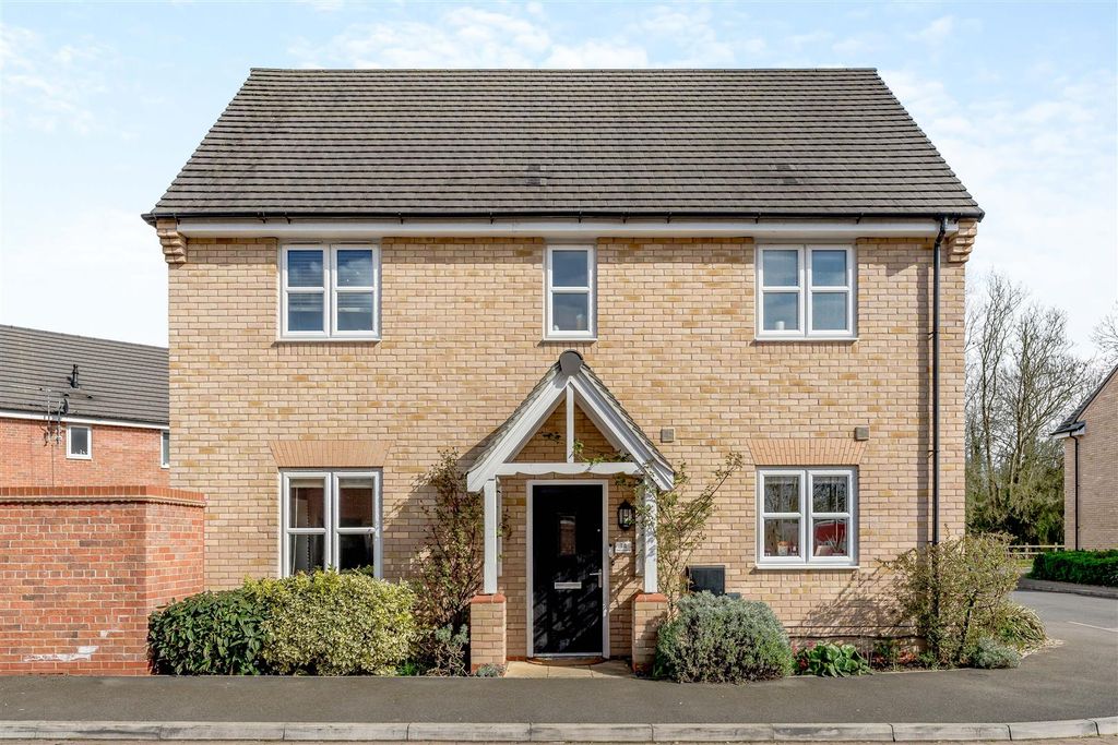 Property photo 1 of 19 Swift Gardens-17.Jpg