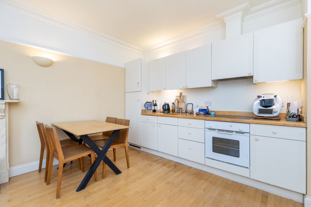 Property photo 3 of 7 Picture 4