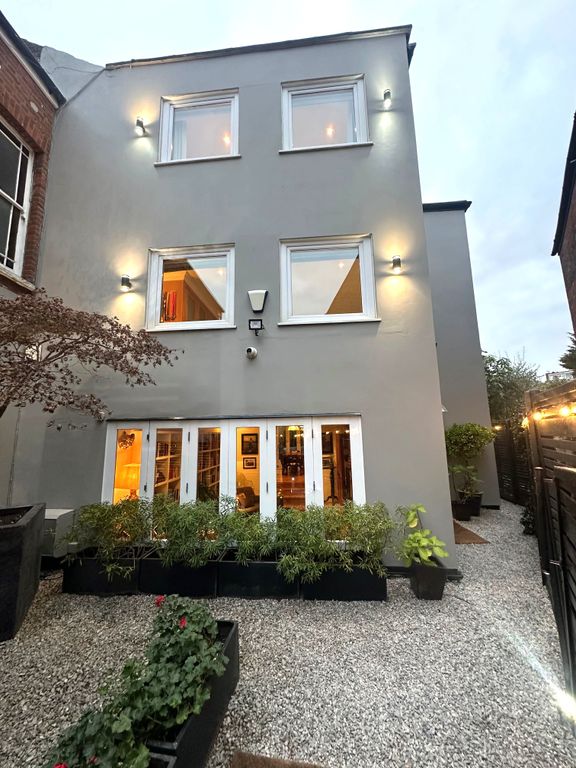 Property photo 1 of 33