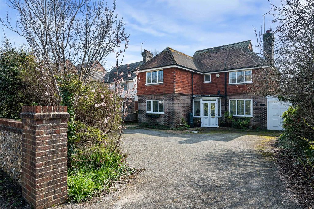 Property photo 1 of 25 Front