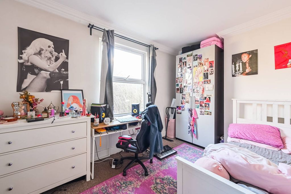 Property photo 3 of 9