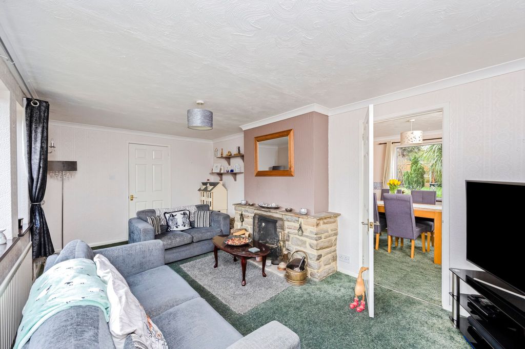Property photo 3 of 22