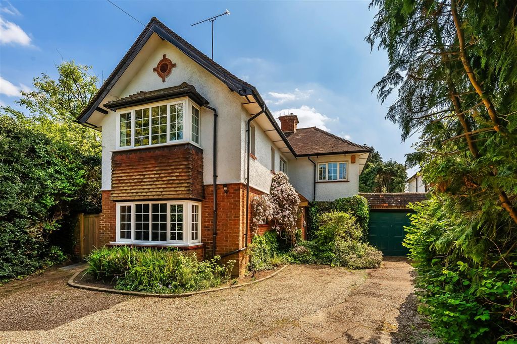 Property photo 1 of 24 49-Ottways-Lane-29.Jpg