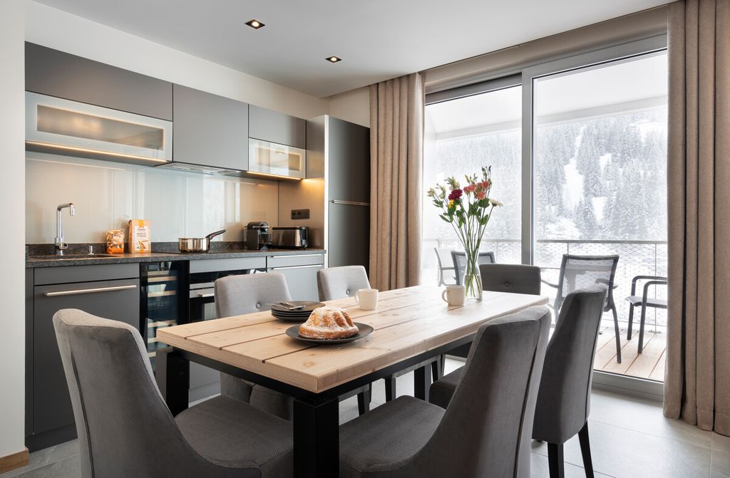 Property photo 1 of 33