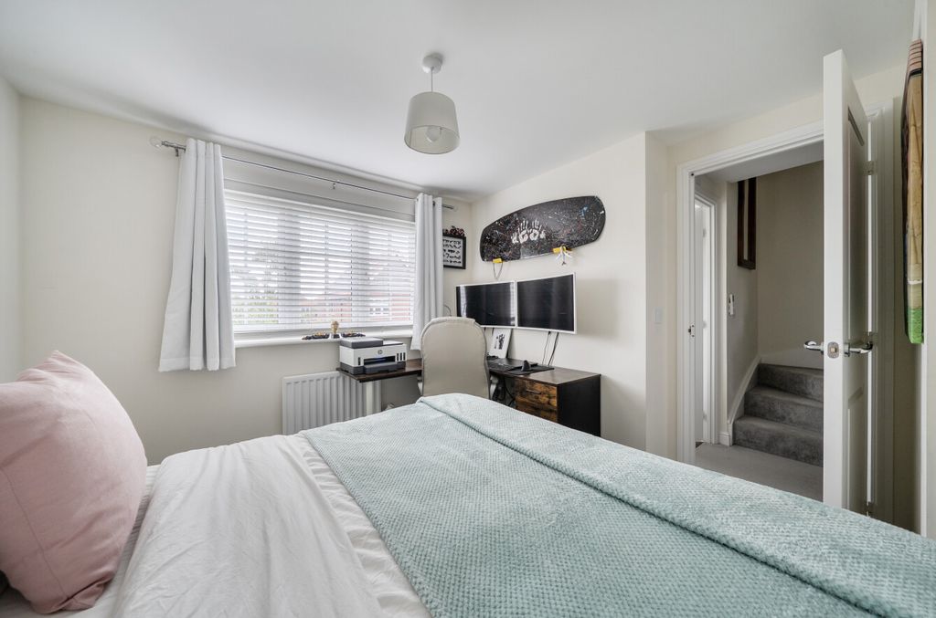 Additional image 5 of 4 bed semi-detached house for saleGalton Way, Warfield, Bracknell, Berkshire RG42