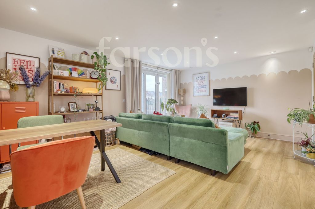 Property photo 2 of 16