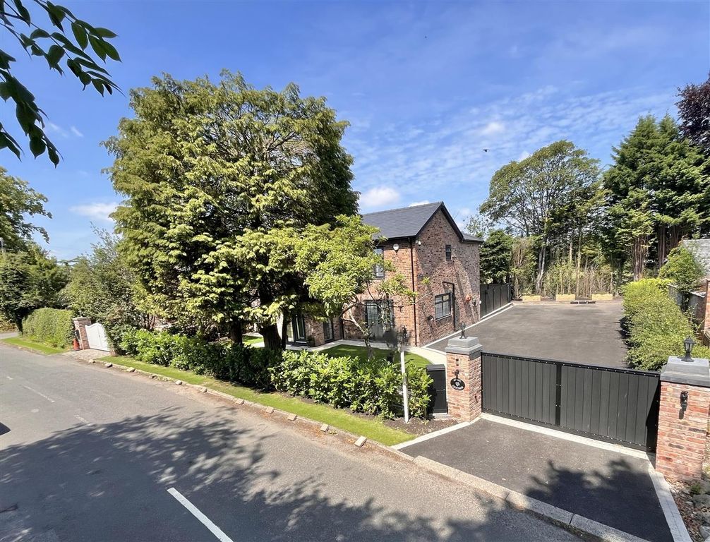 Property photo 1 of 31