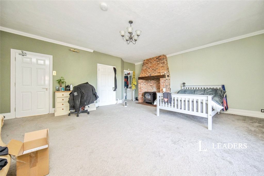 Property photo 3 of 15 Picture No. 12