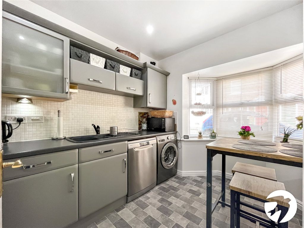 Property photo 3 of 18 Picture No. 13