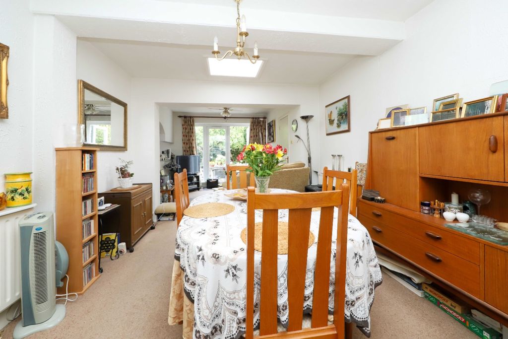 Property photo 3 of 15 4368602
