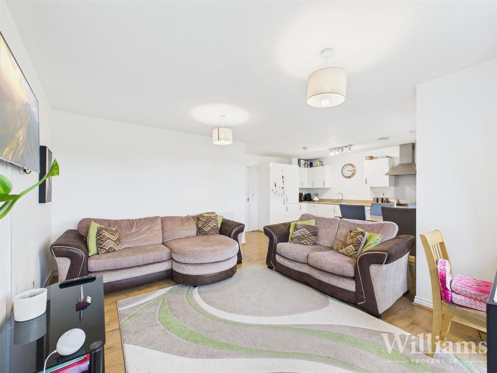 Property photo 2 of 12 Cam02861G0-Pr0499-Still007.Jpg