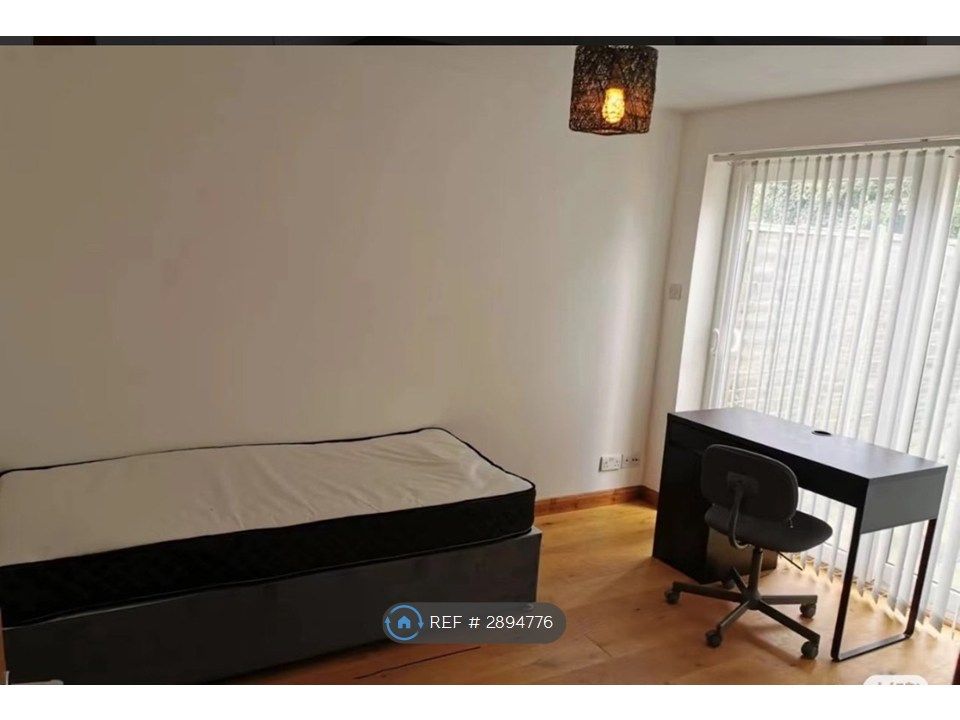 Property photo 3 of 5