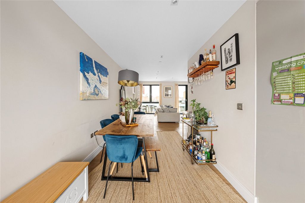 Property photo 3 of 15 Picture No. 14