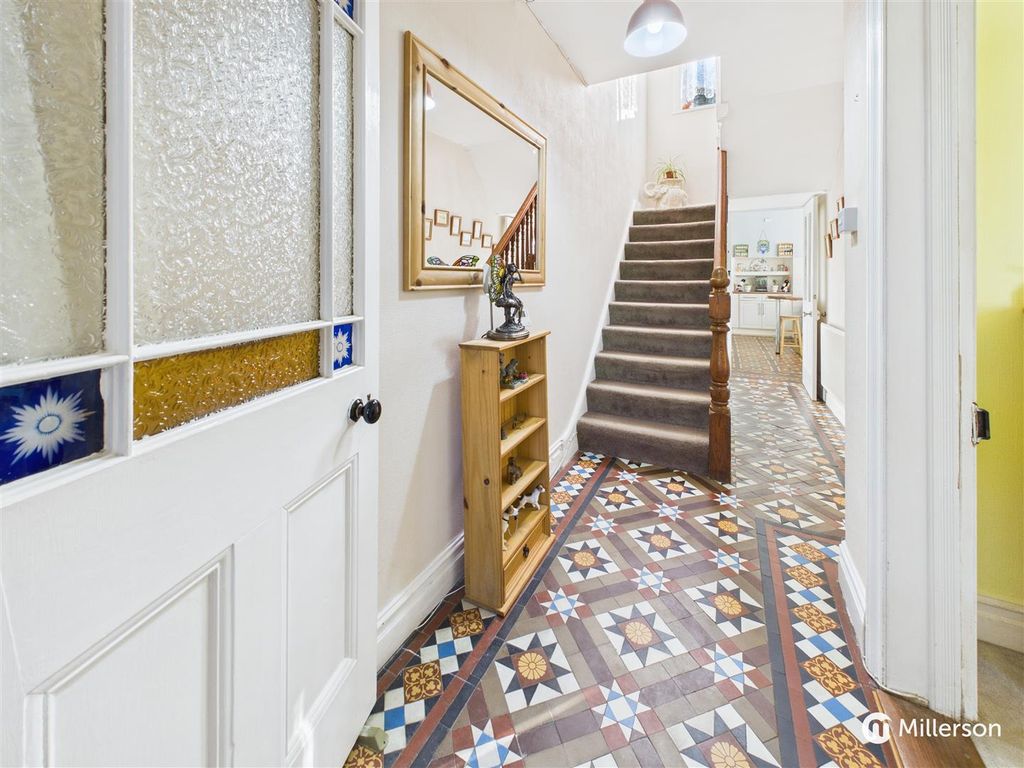 Property photo 3 of 23 Cam05092G0-Pr0131-Still020.Jpg