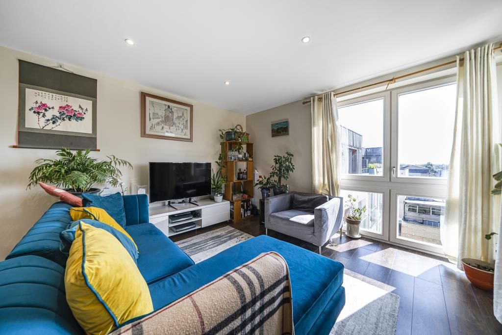 Property photo 1 of 10 Living Room