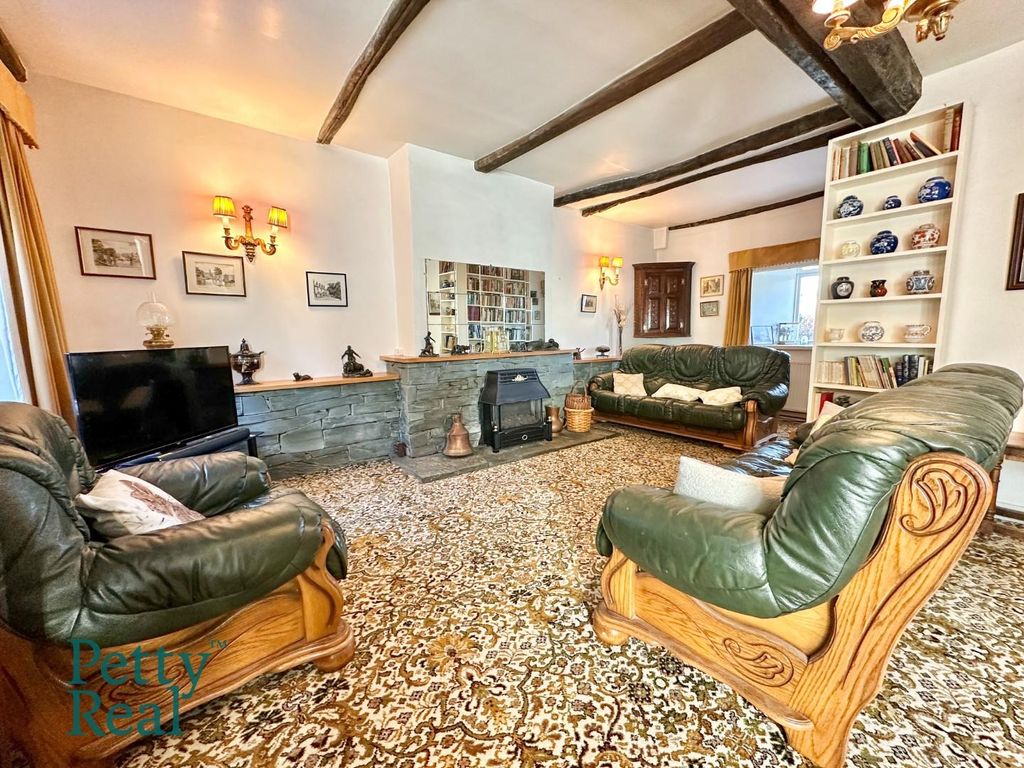 Property photo 3 of 27 59DC3Ede-9Cf3-46Fb-98F1-3A3Afe4C9Ac2.Jpeg