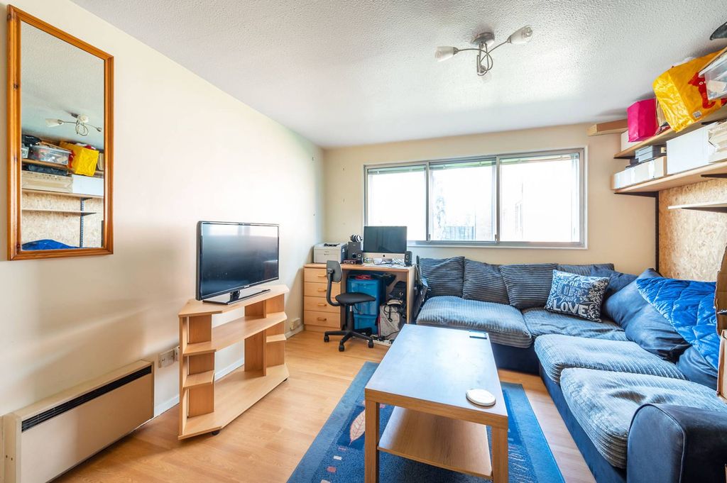 Property photo 1 of 5