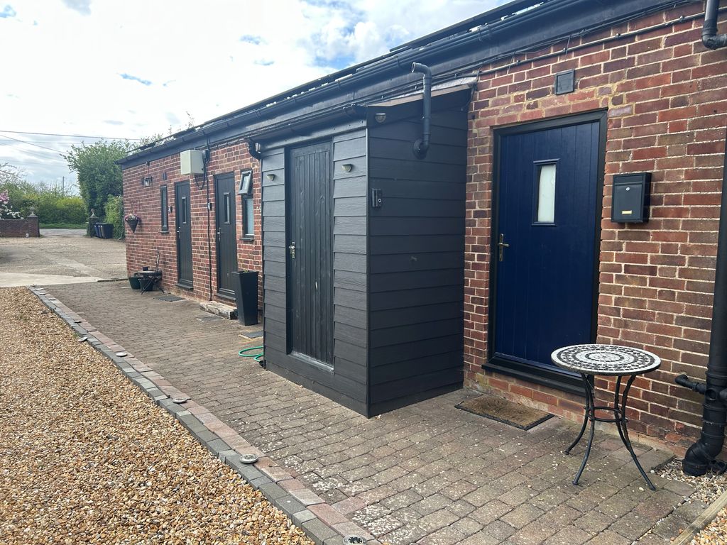 Property photo 1 of 3