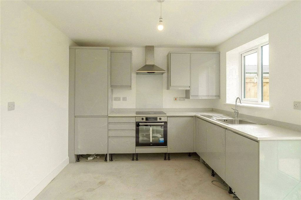 Property photo 3 of 5 Picture No. 04