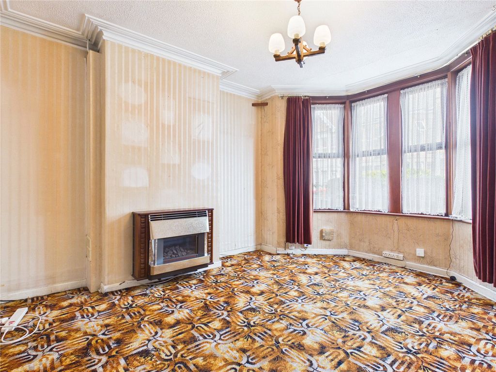 Property photo 3 of 26 Picture No. 02