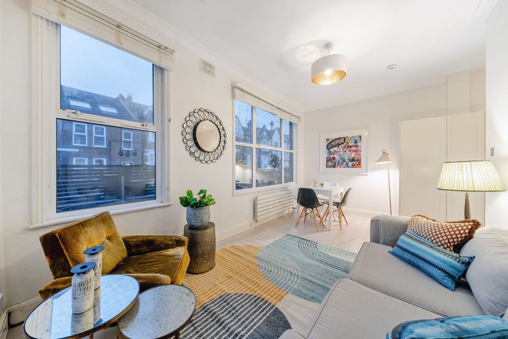 Property photo 3 of 12 Picture No. 06