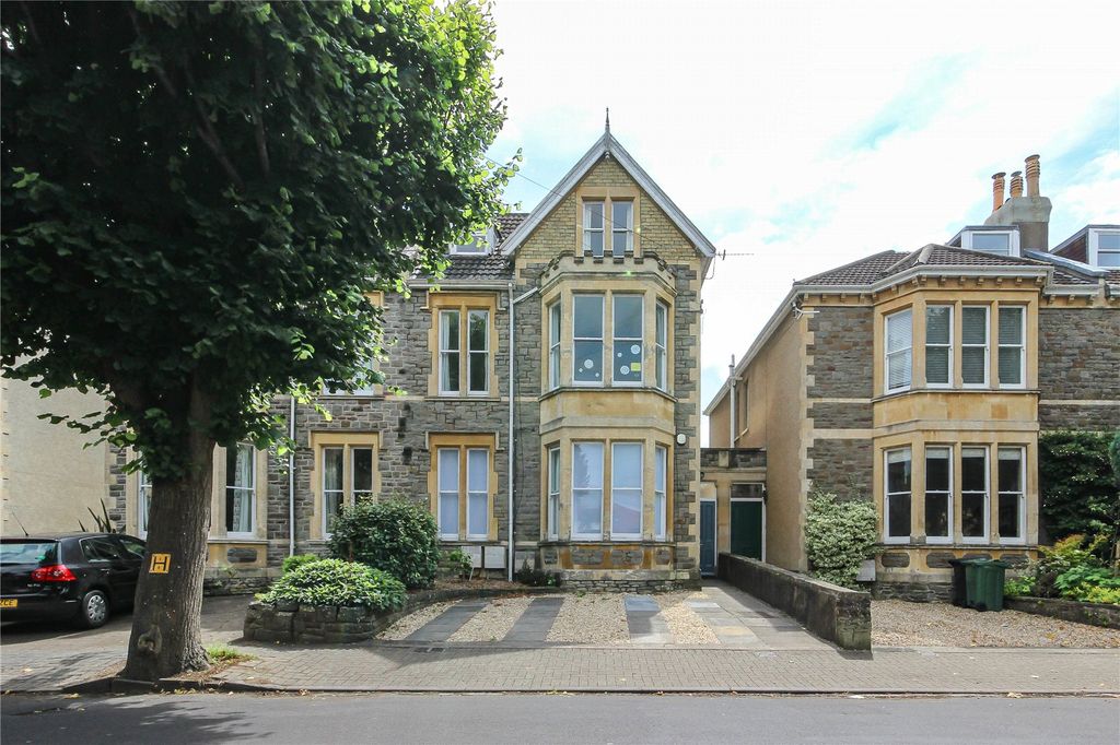 Property photo 1 of 14 Picture No. 23
